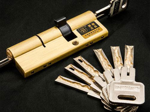 青阳24小时上门开锁公司