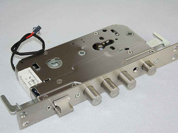 青阳24小时上门开锁公司